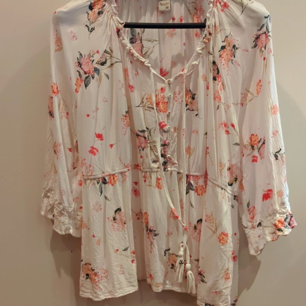 Woman's American rag boho top